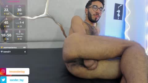 Snapshot of xander_tay chatting on February 2025 01:33:01 AM ISSANDER online show from February 2025 01:33:01 AM