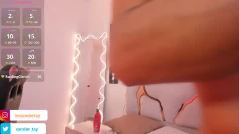 Snapshot of xander_tay chatting on March 2025 01:39:01 AM ISSANDER online show from March 2025 01:39:01 AM