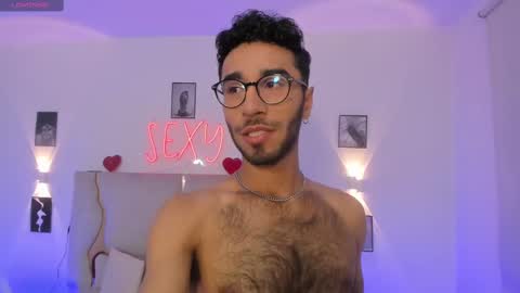 Snapshot of xander_tay chatting on March 2025 07:38:02 PM ISSANDER online show from March 2025 07:38:02 PM