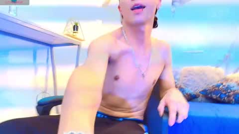 xandergrey8 online show from March 2026 06:55:02 PM