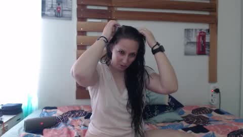 Kelly online show from September 2025 07:19:02 AM