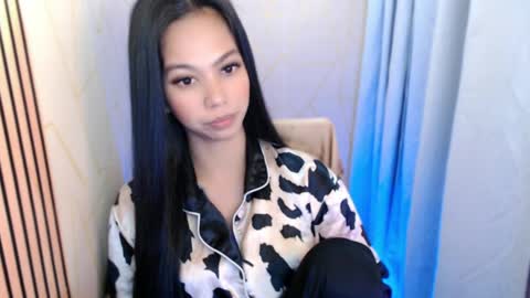 Blaire online show from April 2026 12:05:01 AM