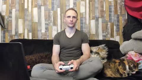 Chris Wild online show from November 2025 09:03:02 PM