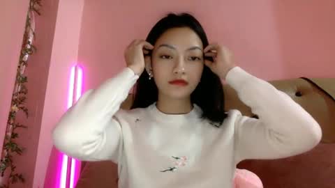 Sachi Cy online show from February 2025 01:09:02 PM