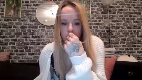 Snapshot of xhotmilf87x chatting on February 2026 09:57:02 PM Milfi online show from February 2026 09:57:02 PM