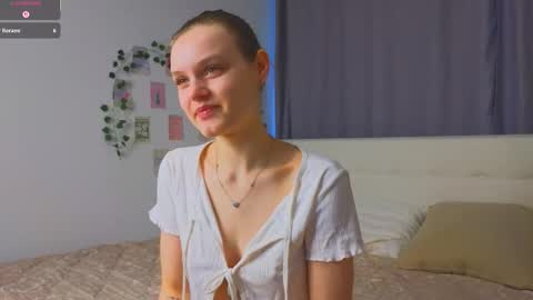 Luna and Lina online show from November 2025 04:25:02 AM