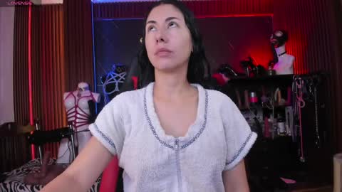 XiaQueen   I M online show from June 2026 11:48:01 AM