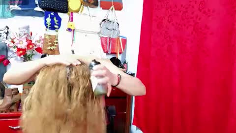 xiaraa26 online show from November 2025 06:52:02 PM