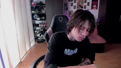 Snapshot of xice_boy chatting on May 2026 04:02:01 PM xIce Boy online show from May 2026 04:02:01 PM