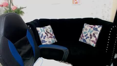 Snapshot of ximena_bunny chatting on March 2025 10:54:01 PM XIME online show from March 2025 10:54:01 PM