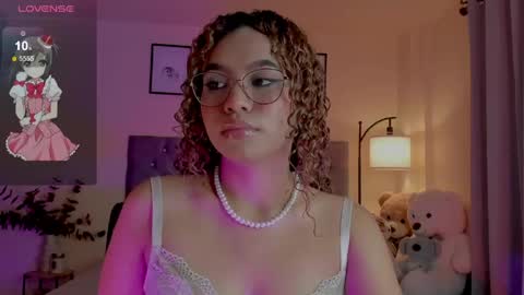 Snapshot of ximena_sotto1 chatting on April 2026 09:59:02 PM camila online show from April 2026 09:59:02 PM