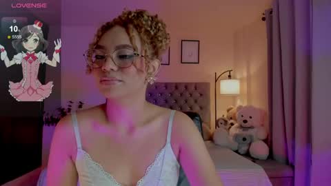 Snapshot of ximena_sotto1 chatting on April 2026 02:27:02 AM camila online show from April 2026 02:27:02 AM