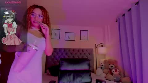 Snapshot of ximena_sotto1 chatting on June 2026 10:01:02 PM camila online show from June 2026 10:01:02 PM