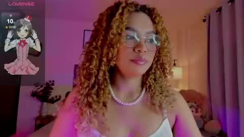 Snapshot of ximena_sotto1 chatting on June 2026 08:35:01 PM camila online show from June 2026 08:35:01 PM