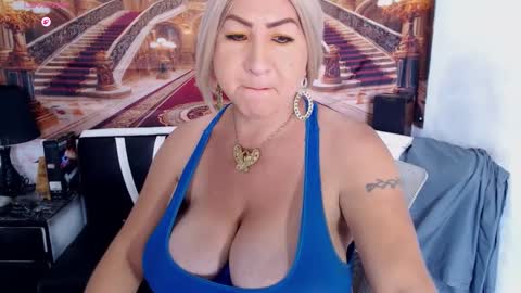 XIOMY   give LIKE on my page online show from September 2025 02:52:02 PM