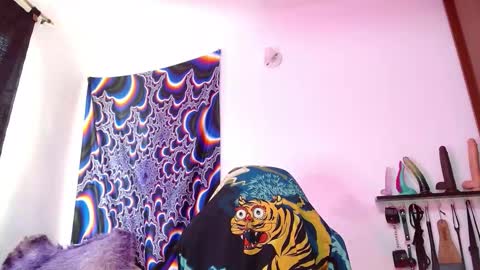 xizette online show from November 2025 03:54:02 PM