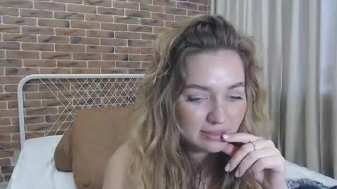 Kristina online show from January 2025 10:52:02 AM