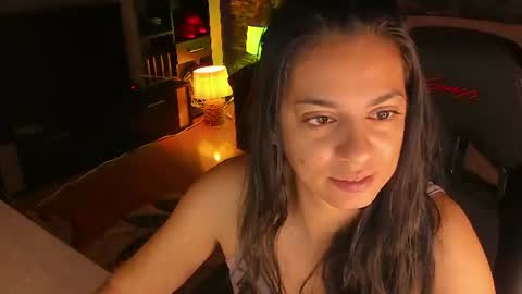Lara online show from June 2026 08:53:01 PM