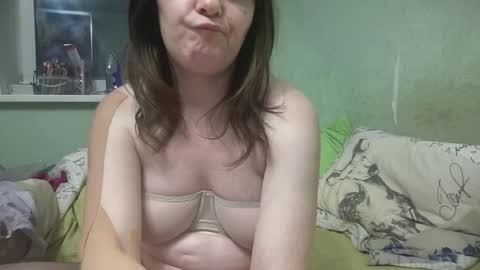 Luna online show from December 2025 04:34:02 PM