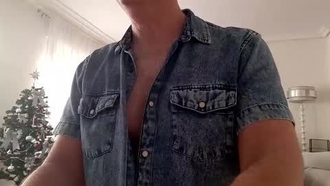 Snapshot of xman4you69 chatting on December 2024 03:31:01 PM xman4you69 online show from December 2024 03:31:01 PM