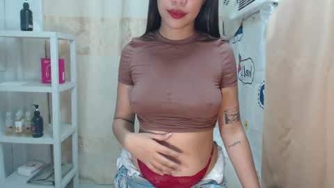 Maxie online show from April 2026 06:38:01 AM