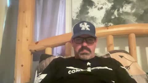 Snapshot of xmountainx chatting on October 2025 03:20:02 PM Mountain online show from October 2025 03:20:02 PM