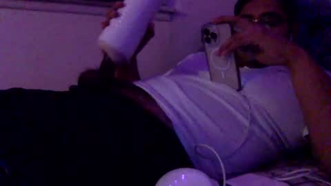 Snapshot of xob3n chatting on February 2025 04:04:02 AM Alejandro FullMoon online show from February 2025 04:04:02 AM