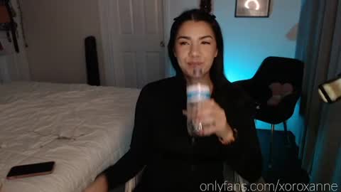 xoroxanne online show from November 2025 04:12:02 AM