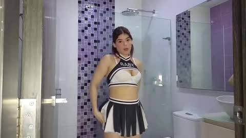 Snapshot of xsexydreamx chatting on October 2025 01:31:02 PM Alice Aurora Fran and Lu online show from October 2025 01:31:02 PM