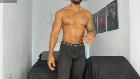 Stipp3r online show from November 2025 12:49:02 PM