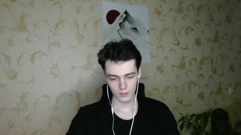 traqqq online show from April 2026 10:15:02 PM