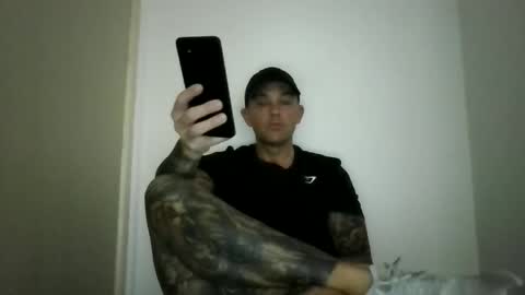 Snapshot of xviixx01 chatting on November 2025 05:50:01 AM Dani online show from November 2025 05:50:01 AM