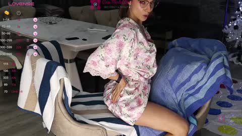 FrancyStepmom and YStepson    INTERESTED IN A GIRL-GIRL COLLABORATION  TEXT ME HERE  or INSTAGRAM online show from December 2024 02:59:01 PM