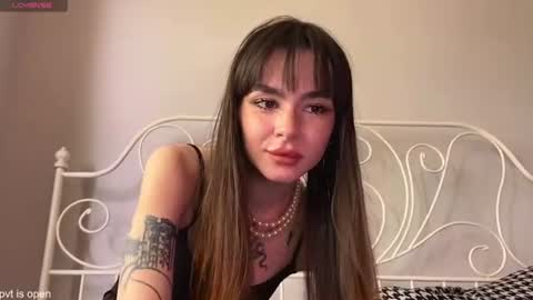 Snapshot of xx_lily chatting on June 2026 11:25:01 AM Lily online show from June 2026 11:25:01 AM