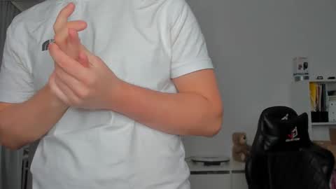 raul online show from November 2025 09:49:02 PM