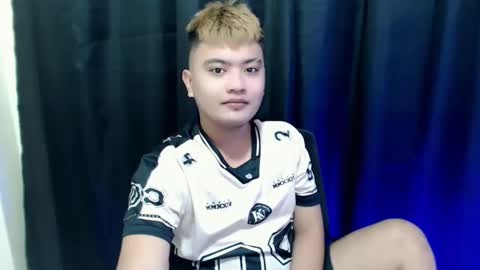 Loyd online show from November 2025 12:00:02 PM