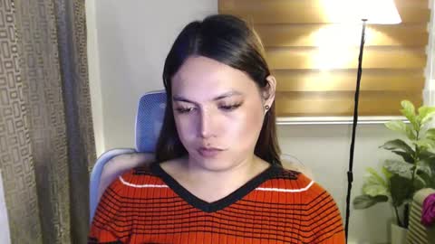 Snapshot of xxjulielovesyouxx chatting on January 2025 04:17:01 PM July online show from January 2025 04:17:01 PM