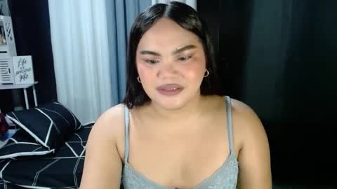 Snapshot of xxkylie_smithxx chatting on November 2025 12:44:02 PM Kylie Smith online show from November 2025 12:44:02 PM