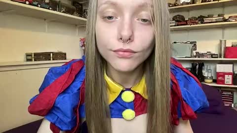 Snapshot of xxloveanastasia chatting on October 2025 05:25:02 PM LoveAnastasia online show from October 2025 05:25:02 PM