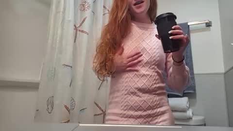 Snapshot of xxmariebliss chatting on December 2025 04:10:02 AM xxmariebliss online show from December 2025 04:10:02 AM