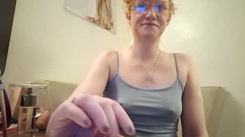 Snapshot of xxmariebliss chatting on February 2026 02:00:02 PM xxmariebliss online show from February 2026 02:00:02 PM