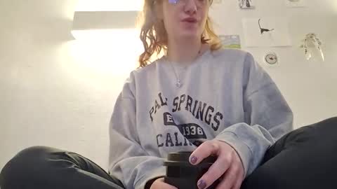 Snapshot of xxmariebliss chatting on February 2026 03:42:01 PM xxmariebliss online show from February 2026 03:42:01 PM