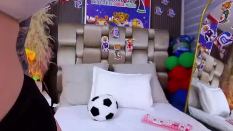 Snapshot of xxmile_ chatting on July 2026 12:20:02 PM Milena online show from July 2026 12:20:02 PM