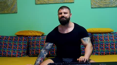 Xtream Leonard online show from February 2025 12:02:02 PM