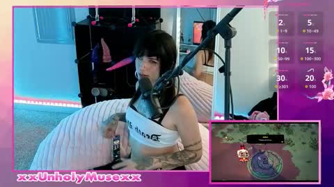 Snapshot of xxunholymusexx chatting on November 2025 07:46:02 PM Muse n Poppy online show from November 2025 07:46:02 PM