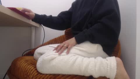 Snapshot of xxxbellalola chatting on January 2025 06:35:01 PM Lola online show from January 2025 06:35:01 PM