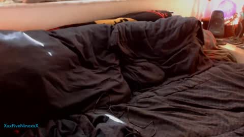 Snapshot of xxxfiveninexxx chatting on September 2025 02:22:02 PM XxxFiveNinexxX online show from September 2025 02:22:02 PM