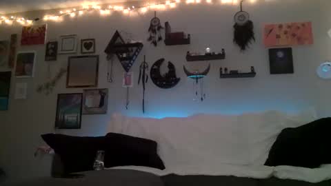 Lola online show from January 2026 06:17:01 AM