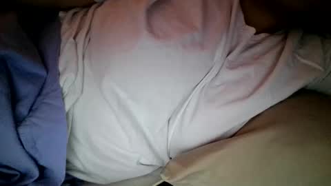 Snapshot of xxxmooui chatting on May 2026 03:45:02 AM Elle online show from May 2026 03:45:02 AM