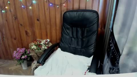 Lana online show from February 2025 06:28:01 AM